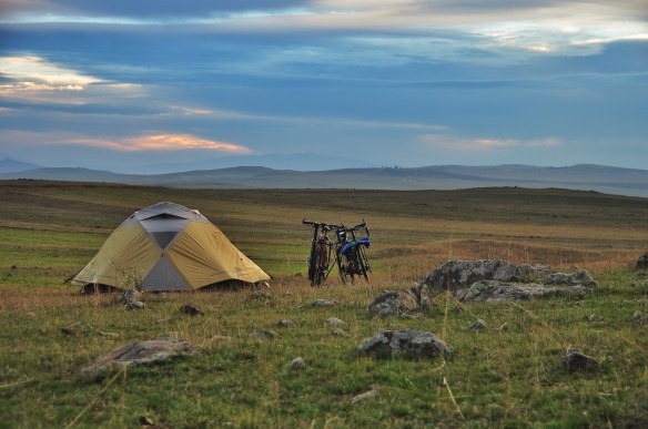 Nothing like a peaceful sunset in the middle of nowhere. We really appreciate these quiet nights far from people, cars, or cities.